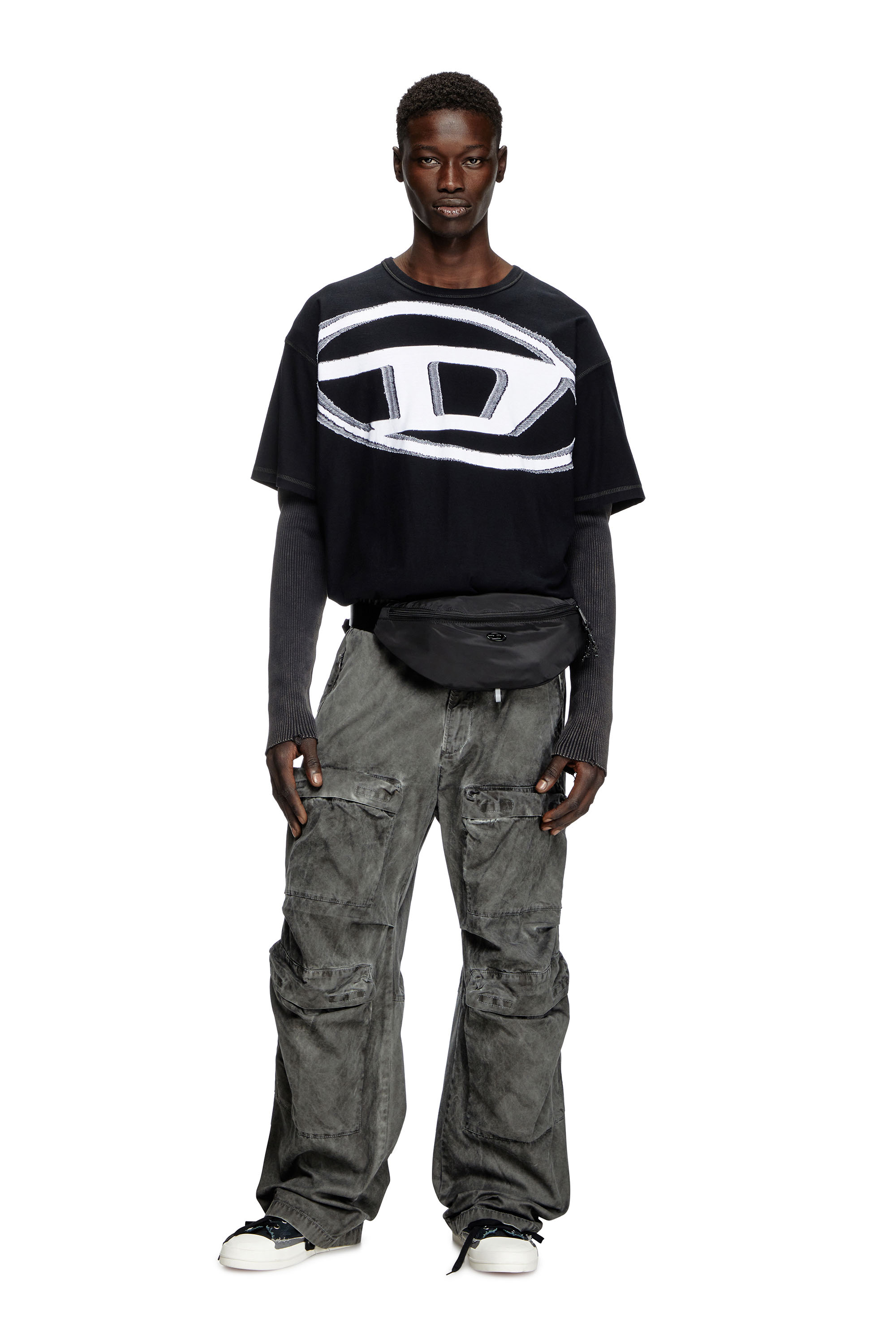 Diesel - T-DOXT, Male's T-shirt with raw jacquard logo in ブラック - 3